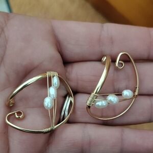 Elegant Gold and Pearl Women Jewelry